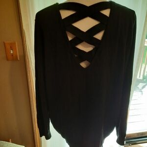 Love Ellie Women's Size XL Black Crisscross Back Top
